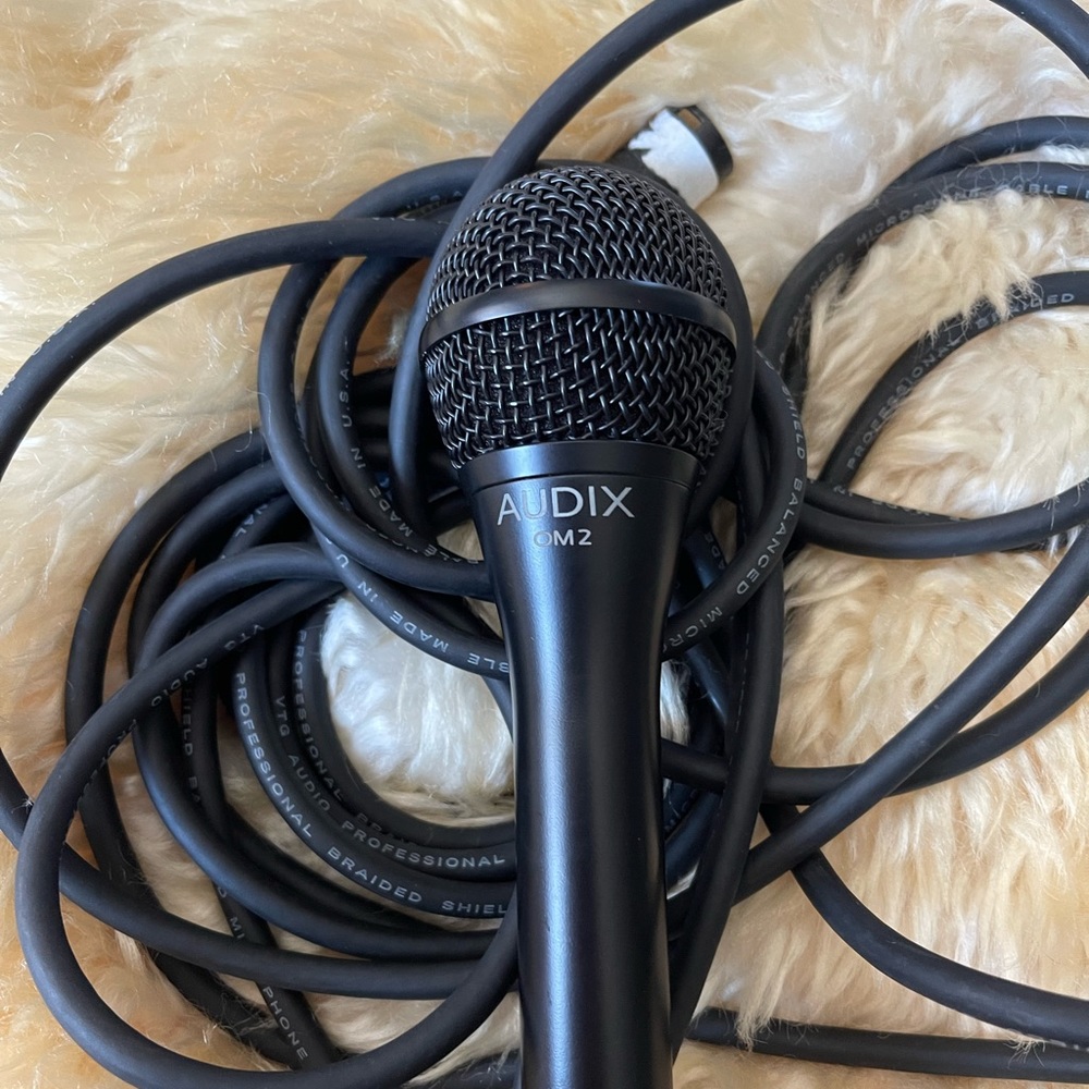 Microphone